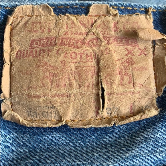 🍑SOLD🍑 TINY Vintage Levi’s Jeans 27W Thrashed - Picture 8 of 8
